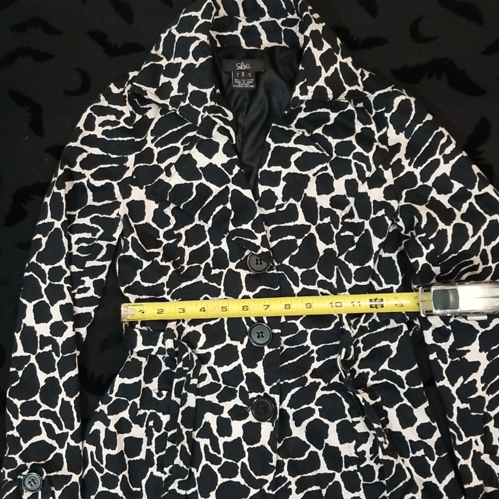 Cow print 3 botton long dress jacket